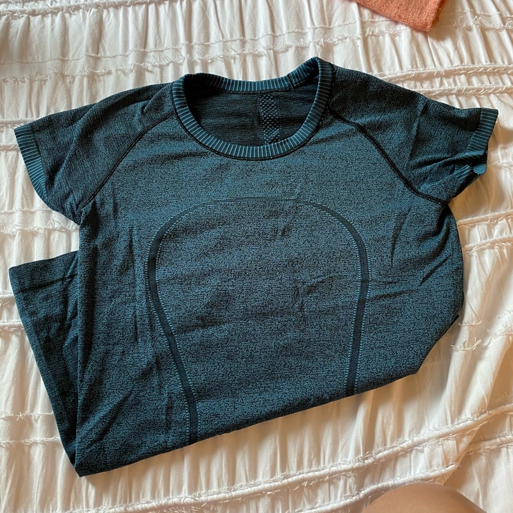 Lululemon swiftly tech short sleeve